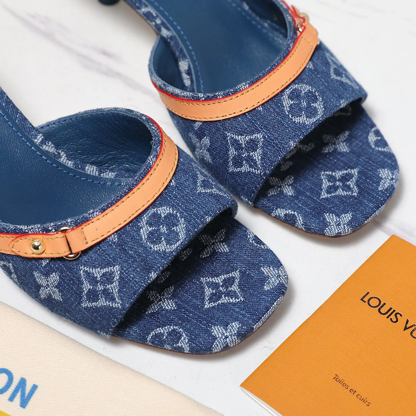 👟👟Ex-factory price 540👟👟Highest version💯💯💯 Louis vuiteeon LV Heel height: 4.5CM/9.5cm Size: 35-42 (41 and 42 are customized and cannot be returned or exchanged)